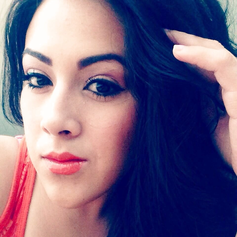 XXX Neyeli Tetona Profile