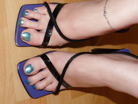 wifes heels sandals sexy toes feet