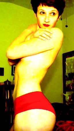 XXX Teen with nice ass shows tits