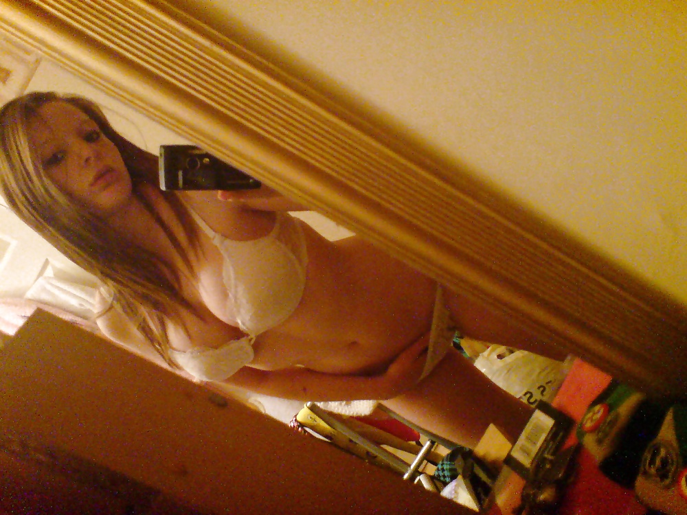 XXX Paradise teens selfshots 11