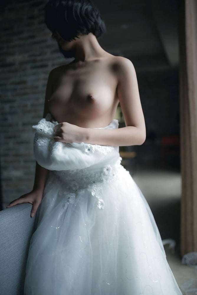 Chinese nude wedding photography