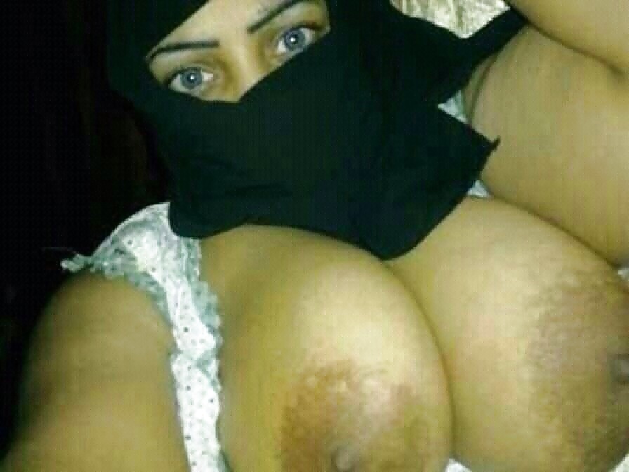 XXX collection of arab big boobs, big ass, hijab and high heels