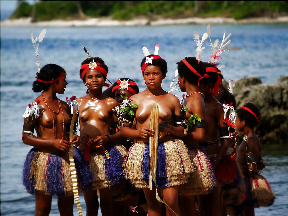 naked-indigenous-people