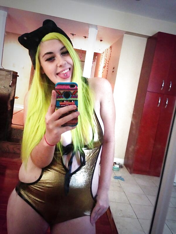XXX Violet Dream