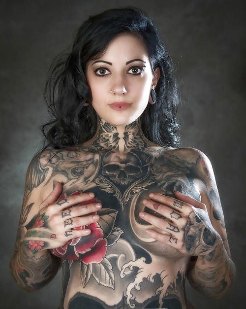 XXX The world of beautiful women with tattoos 6