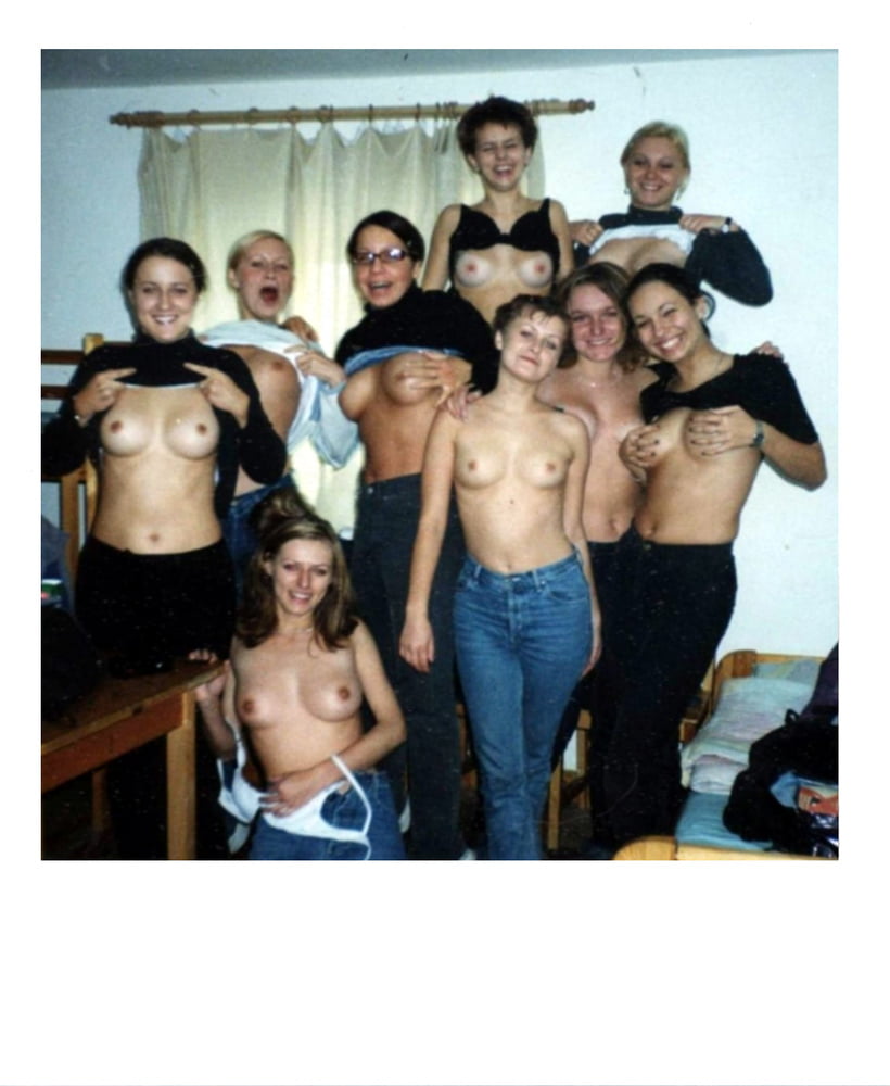 голые студентки в общаге частное фото 62