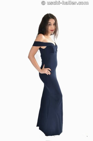 photo shooting with turkish born jasmin in an evening dress         