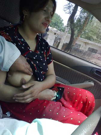 Pakistani prostitute in car