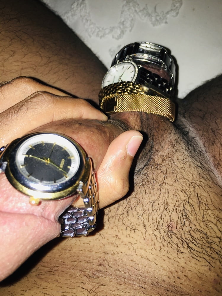 Wifes and her friend watches - 18 Photos 