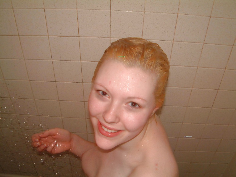 XXX Hot Horny Blonde