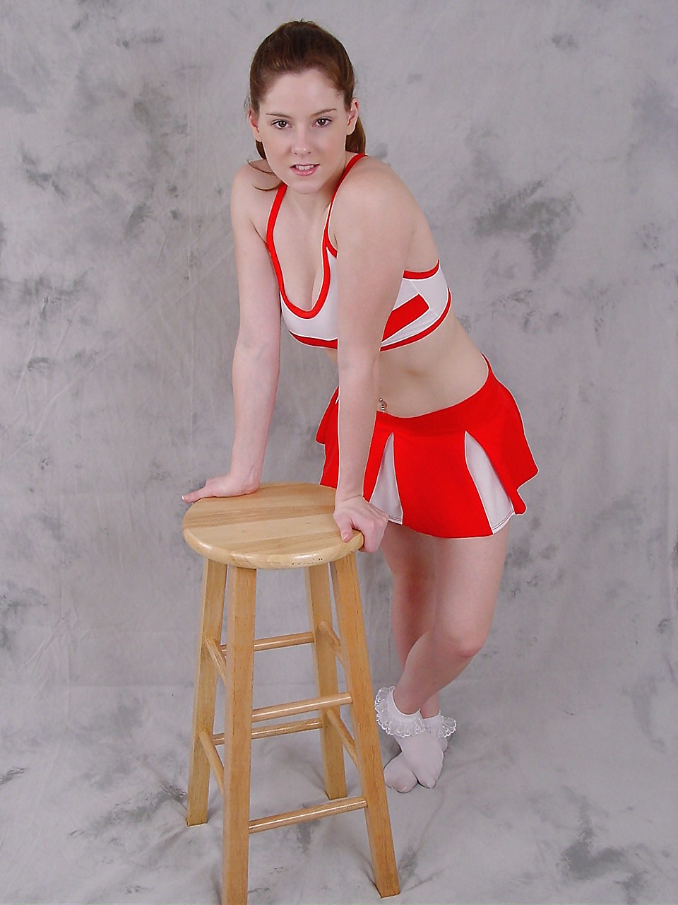 XXX NICE & YOUNG CHEERLEADER
