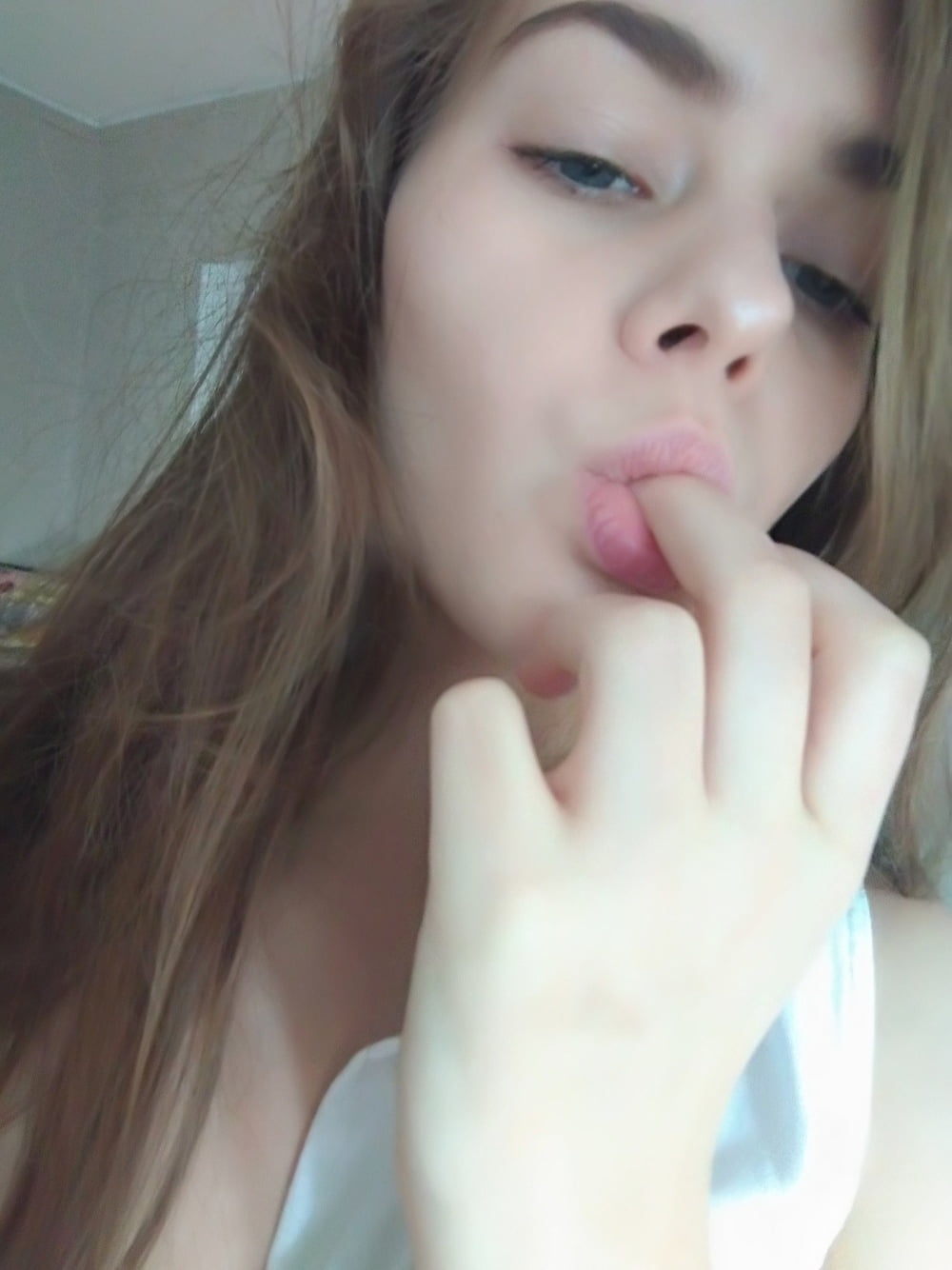 XXX Hot cute naked teen slut Emma