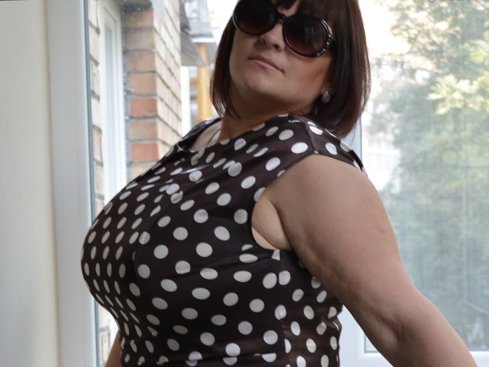 BBW Wife Wendy Wants To Show You Her Tits - 26 Photos 