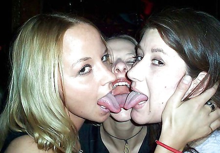 girls kissing mix