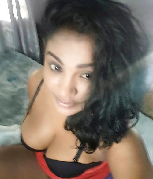 XXX Middle Eastern, Indian etc Boobs and Cleavage