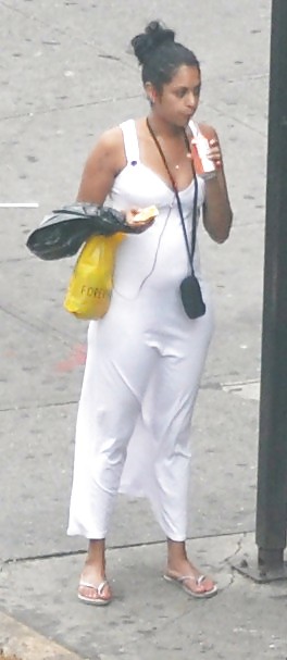 XXX Harlem Girls in the Heat 147 New York White Dress