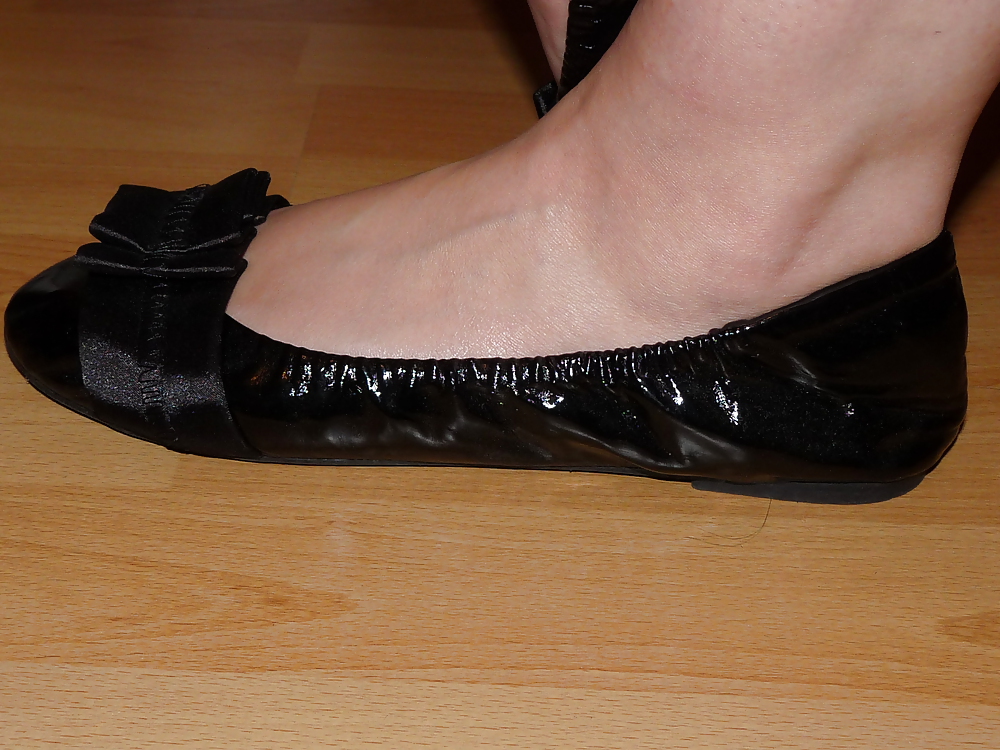 XXX wifes sexy black leather ballerina ballet flats shoes