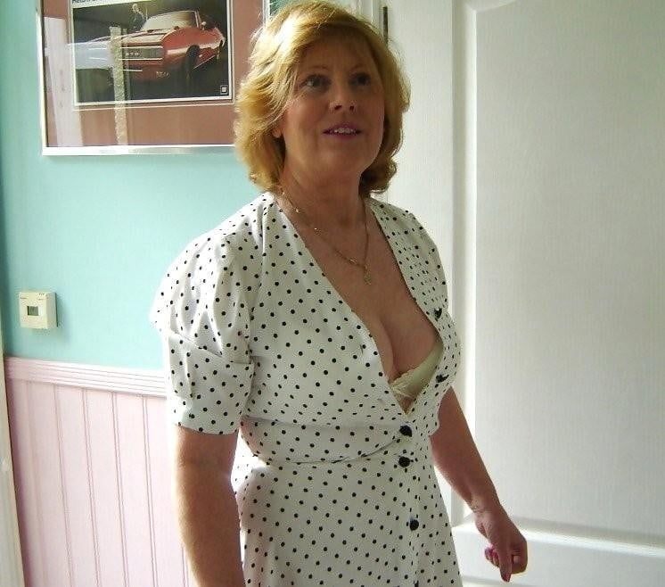 Watch Mature Ladies Dressed But Sexy 31 - 50 Pics at xHamster.com