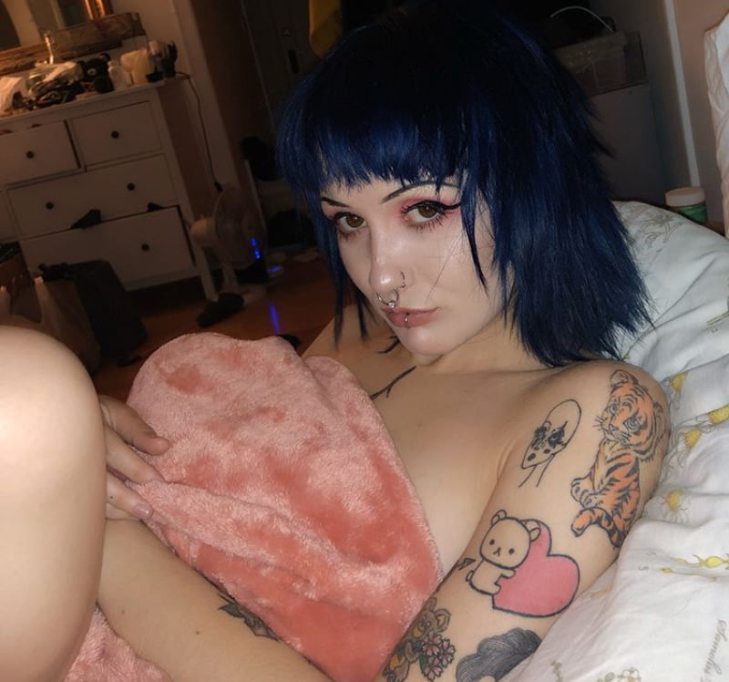 HNNGGG MORE ART HOES photo #325183305