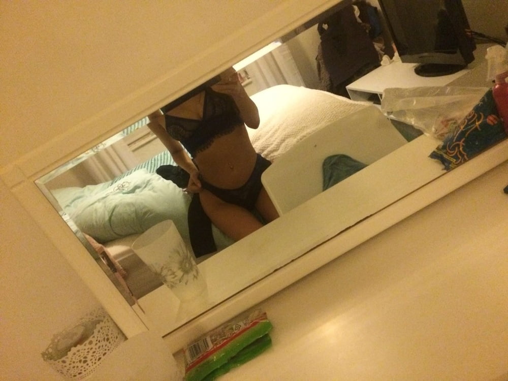 Horny Dieme Piece is exposing her body and pussy photo #324438605