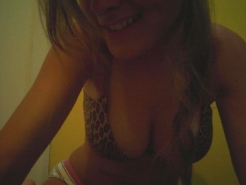 XXX amateur blond teen