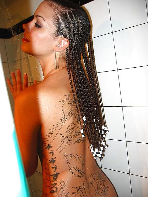 XXX tatuada e teen s2