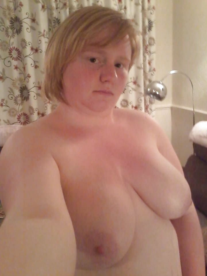 XXX chubby girl naked