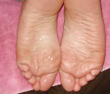 my girl an her pretty feet