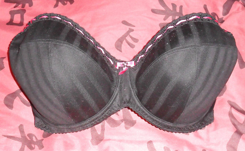 XXX Bra shots