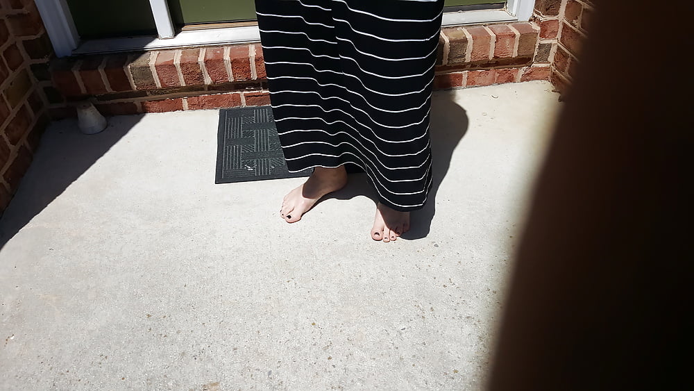 XXX Candid feet