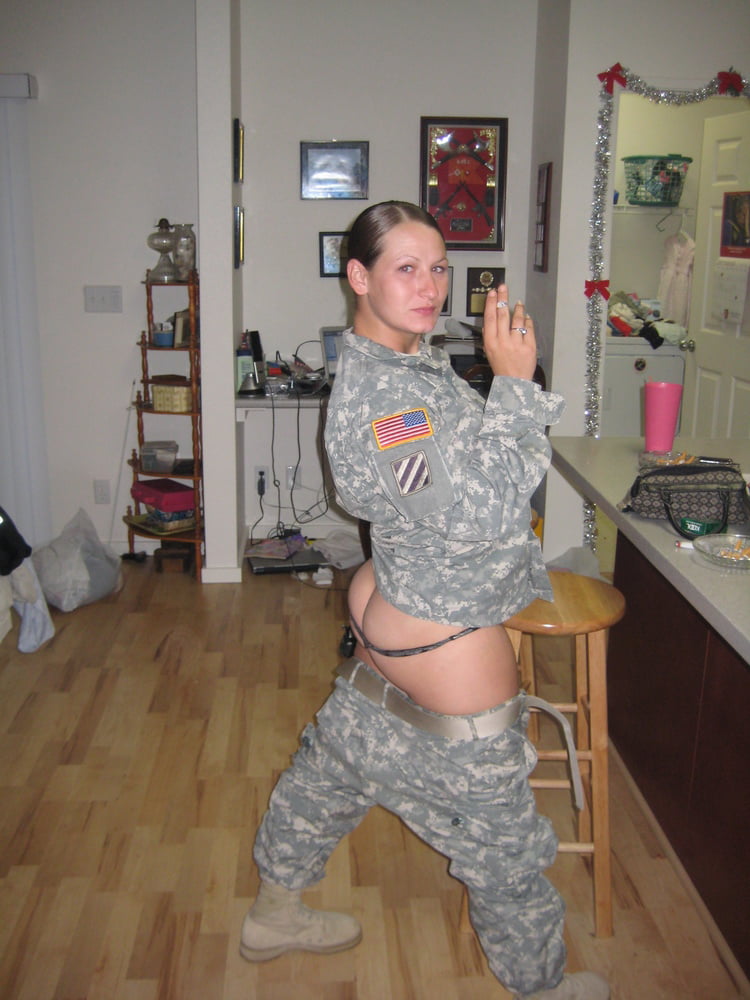 ARMY SOLDIER GIRL - 27 Photos 