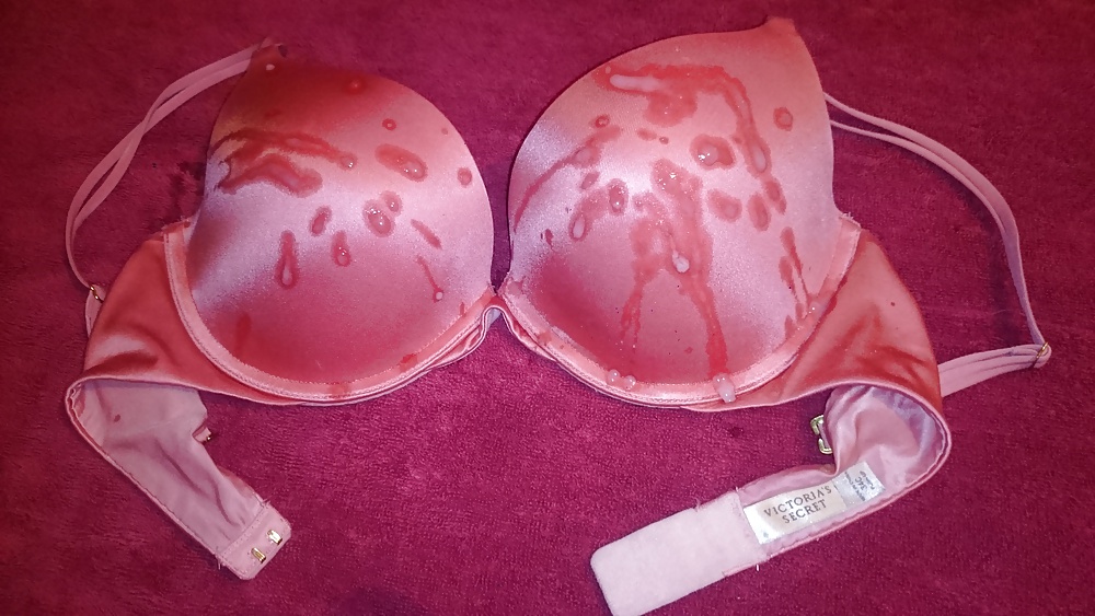 XXX VS Pink Bra Cum
