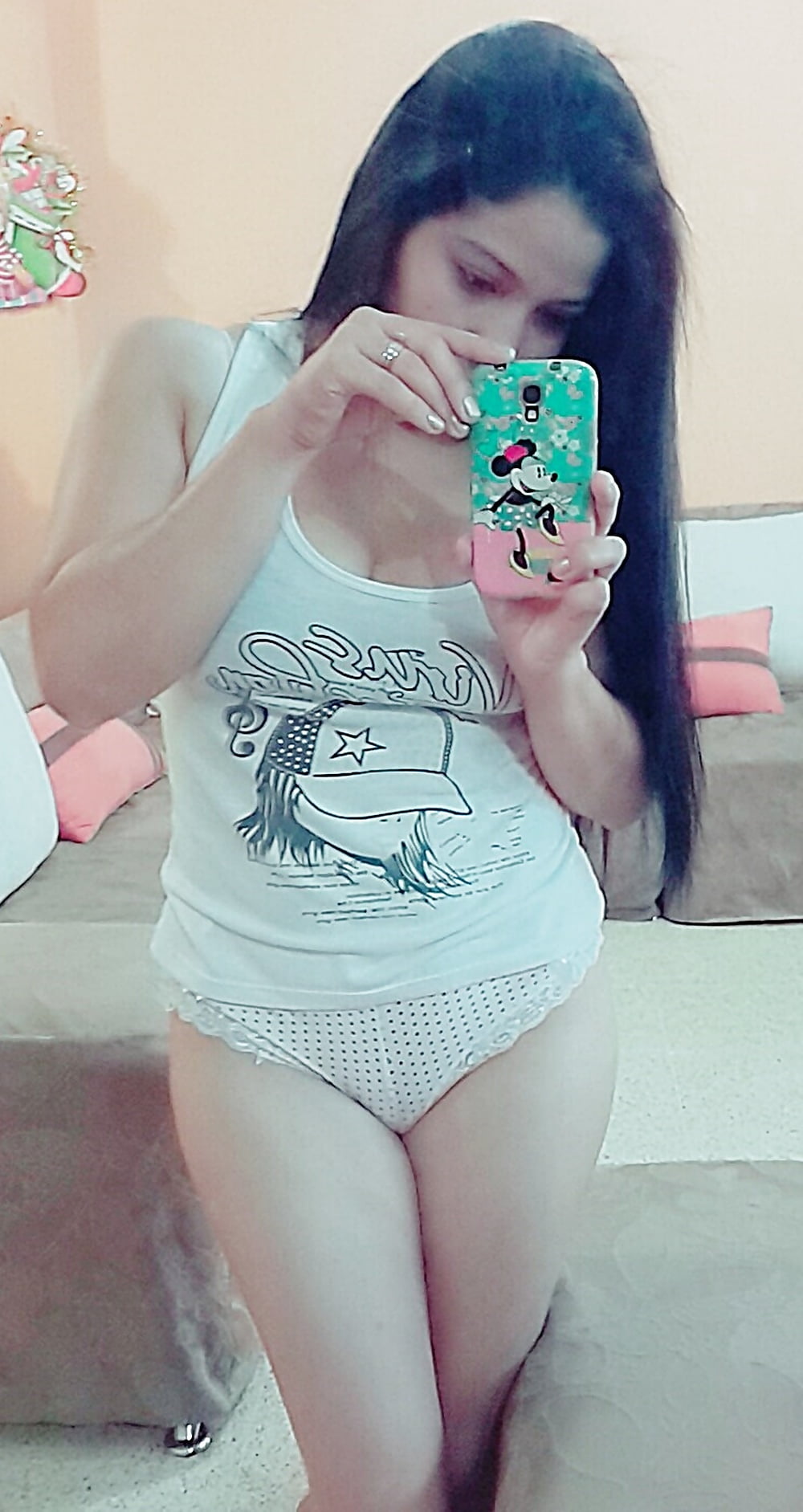 XXX Jeny peitudinha linda