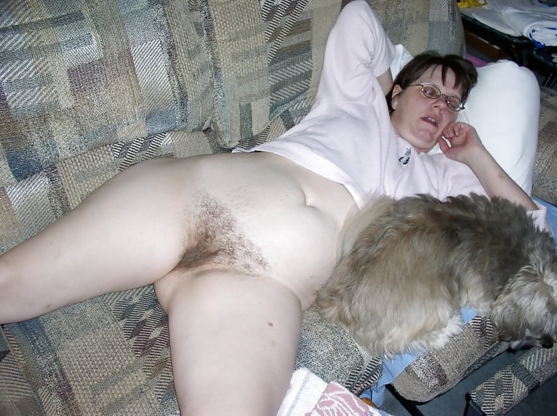 Pam Passed Out On The Couch 57 Pics Xhamster 