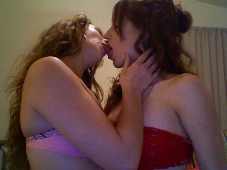 XXX Lesbian Kiss