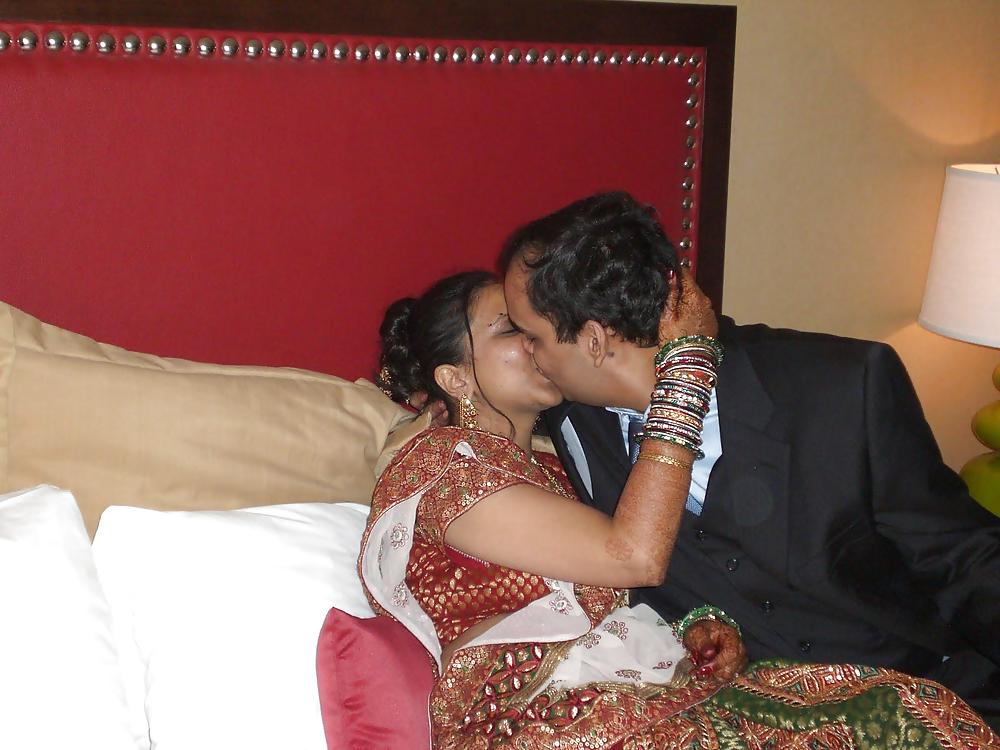 XXX Real kissing indians