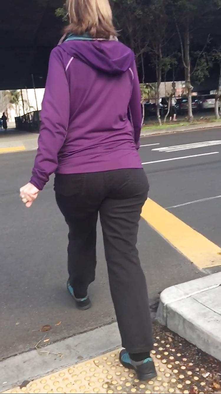 Picture butt walking backwards — pic 2