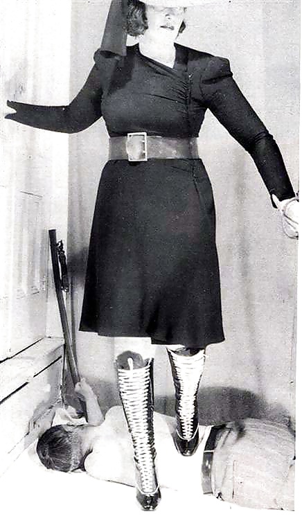Nymphomanin Poppen Retro Femdom