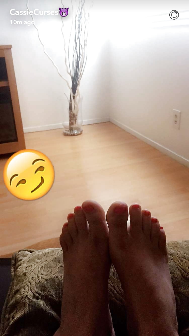 XXX sexy feet pics