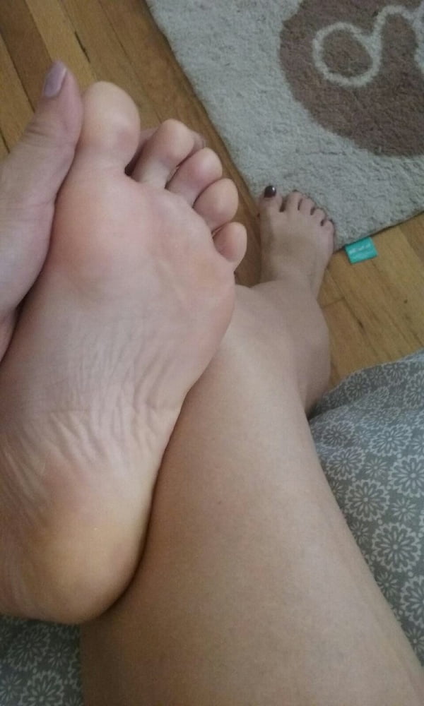 XXX sexy feet pics