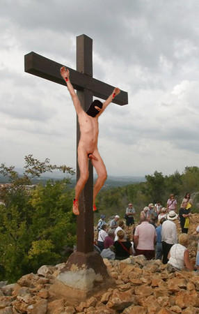 Female crucifixion bdsm
