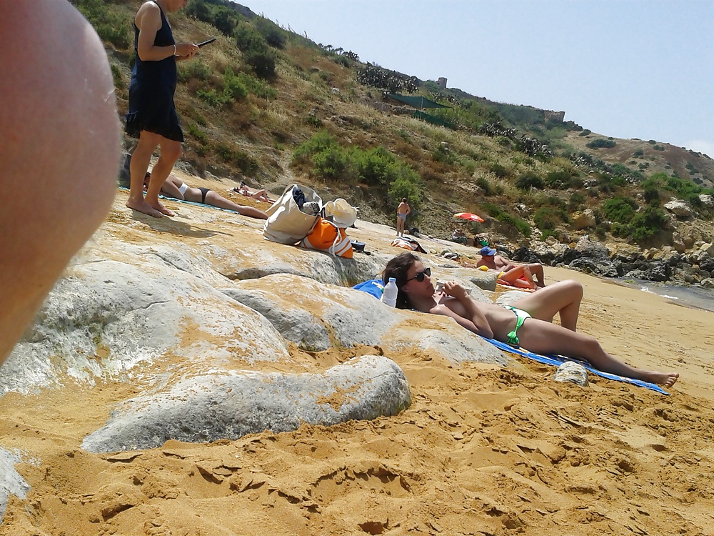 XXX oops caught on the beach