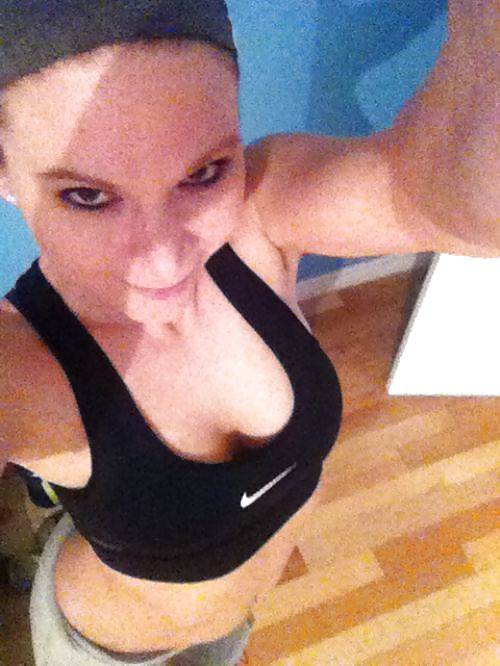 XXX Girls in sports bras